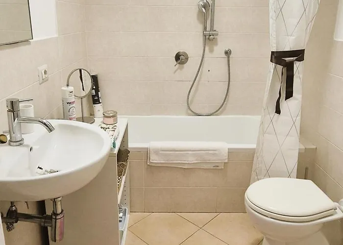 Aroma Vaticano - Attico A San Pietro 60mq Per 5 Ospiti - Wi-fi 1gb - Aria Condizionata Apartment Rome